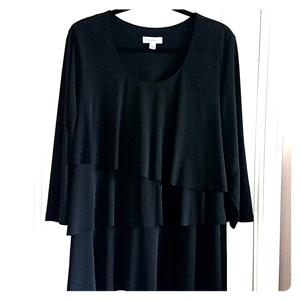 Black Susan Graver 3 tier liquid knit top XL